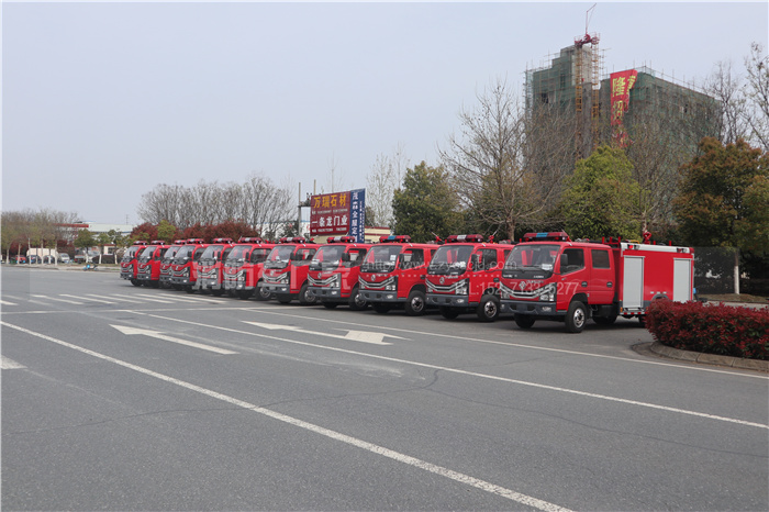 東風2.5噸水罐消防車 東風2.5噸水罐消防車